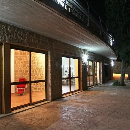 Viola 酒店 勒托阳尼